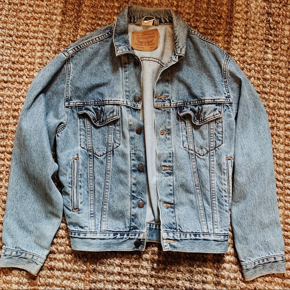 Vintage • Levi’s Oversized Jean Denim Jack…